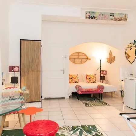 30m2 Climatises Dans Le Village Διαμέρισμα *